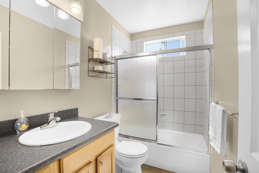 4526 37th Street Property Photo 12