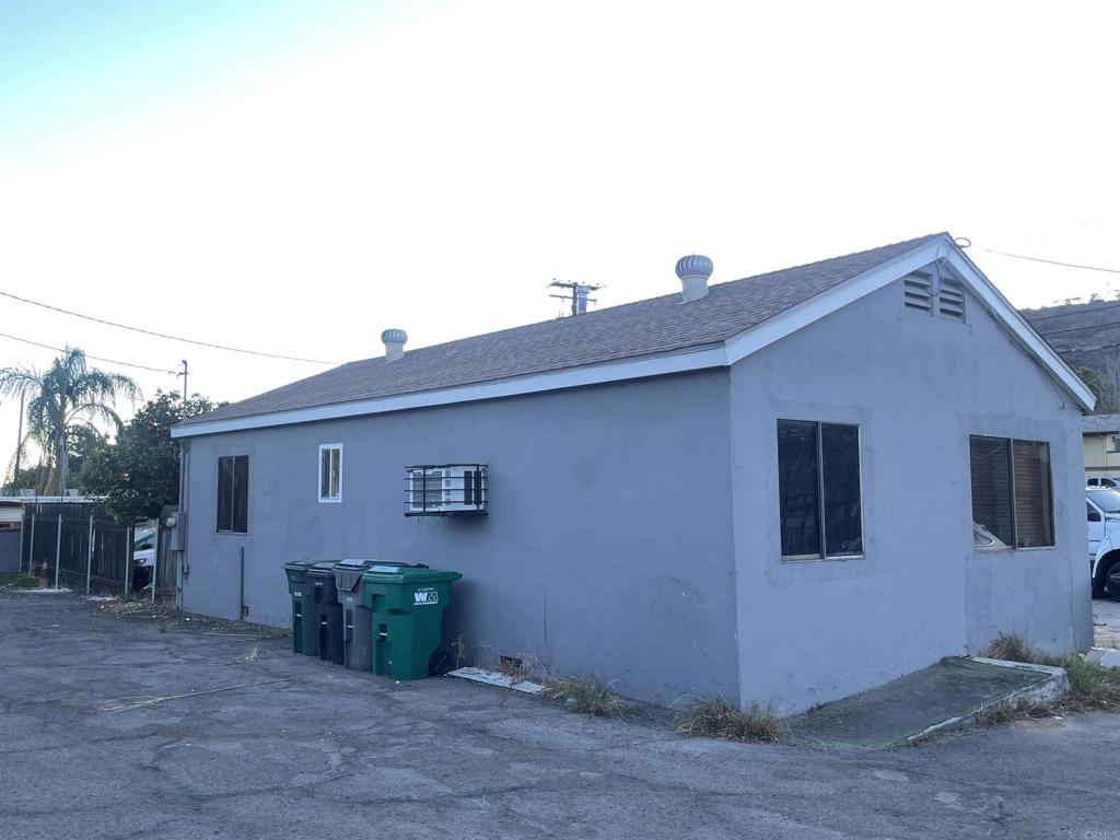 8461 65 Winter Gardens Boulevard Property Photo 3