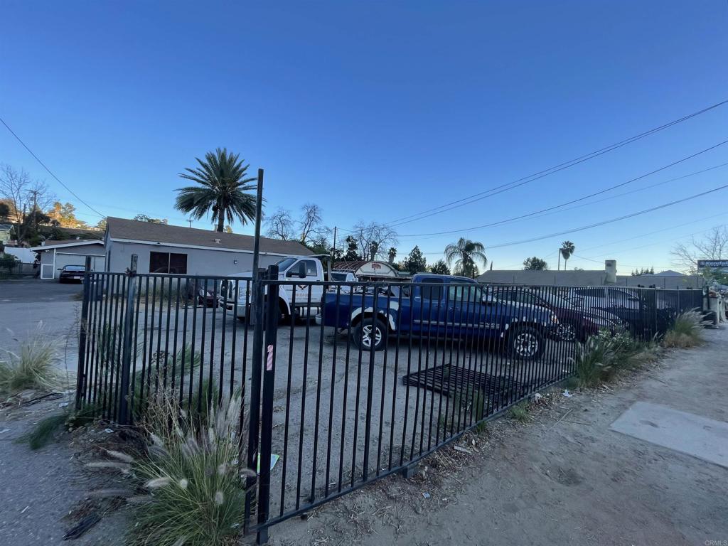 8461 65 Winter Gardens Boulevard Property Photo 4
