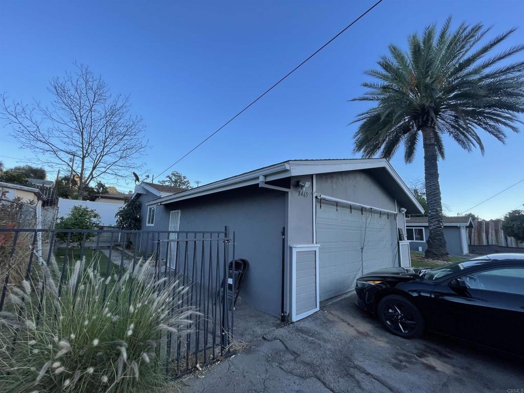 8461 65 Winter Gardens Boulevard Property Photo 5