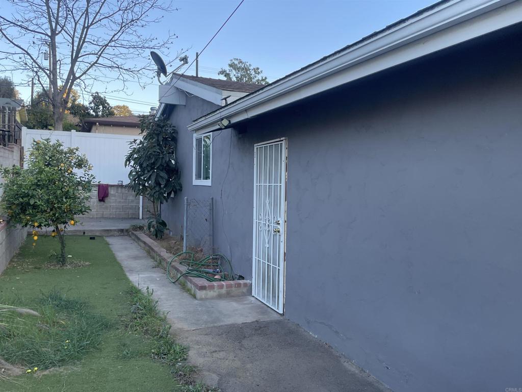 8461 65 Winter Gardens Boulevard Property Photo 6