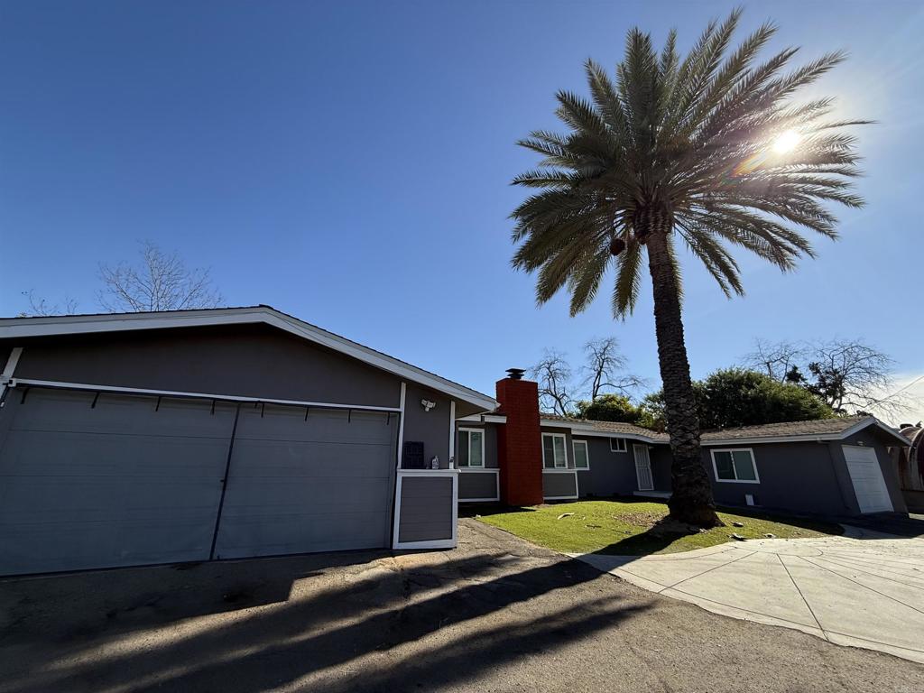 8461 65 Winter Gardens Boulevard Property Photo 8