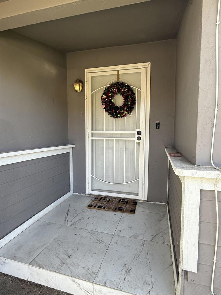 8461 65 Winter Gardens Boulevard Property Photo 9
