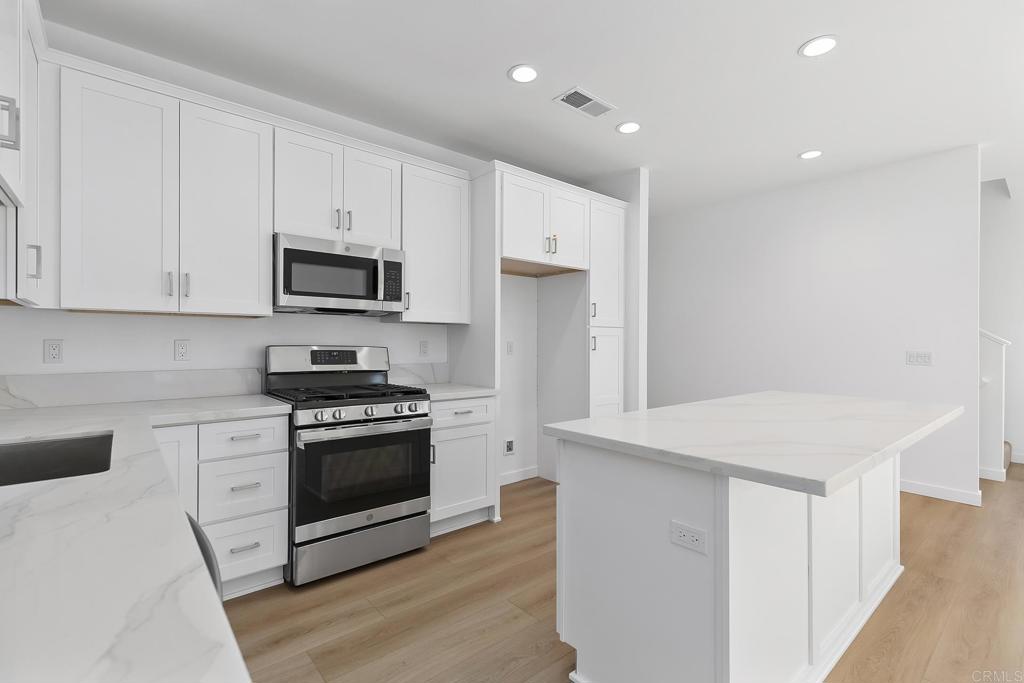 8539 Vista Azul Pl Property Photo 6