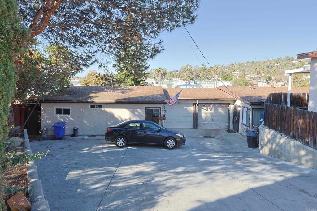 4026 30 N Bonita Street Property Photo 10
