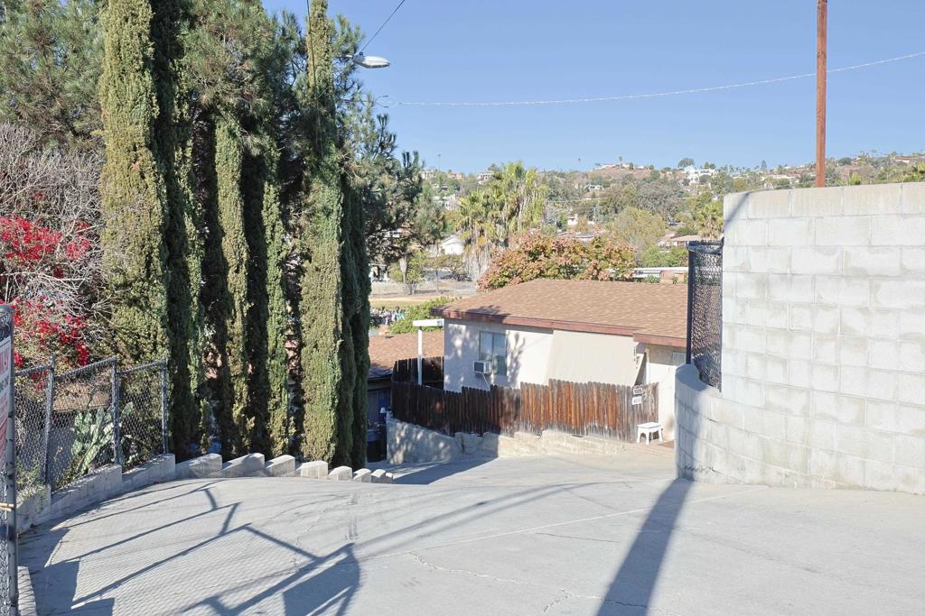 4026 30 N Bonita Street Property Photo 15