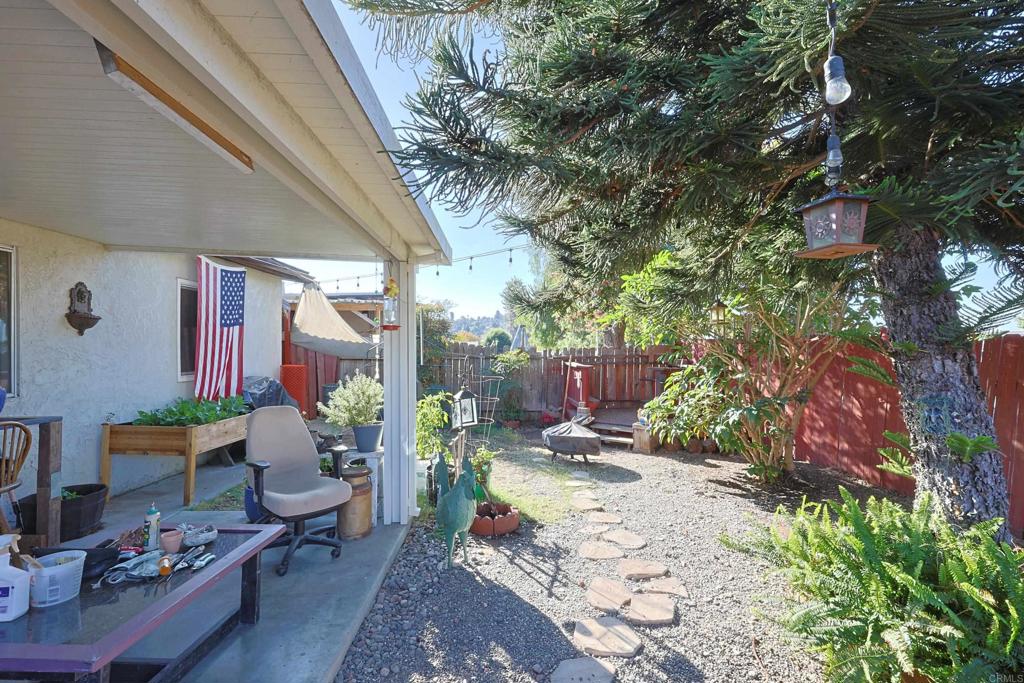 4026 30 N Bonita Street Property Photo 25