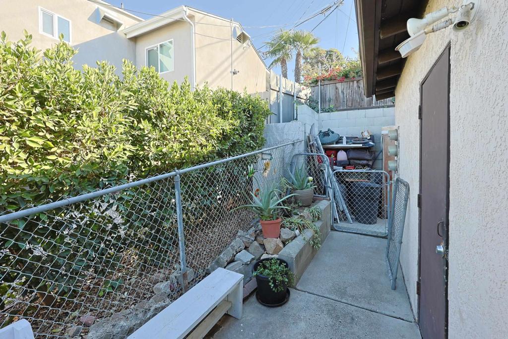 4026 30 N Bonita Street Property Photo 34