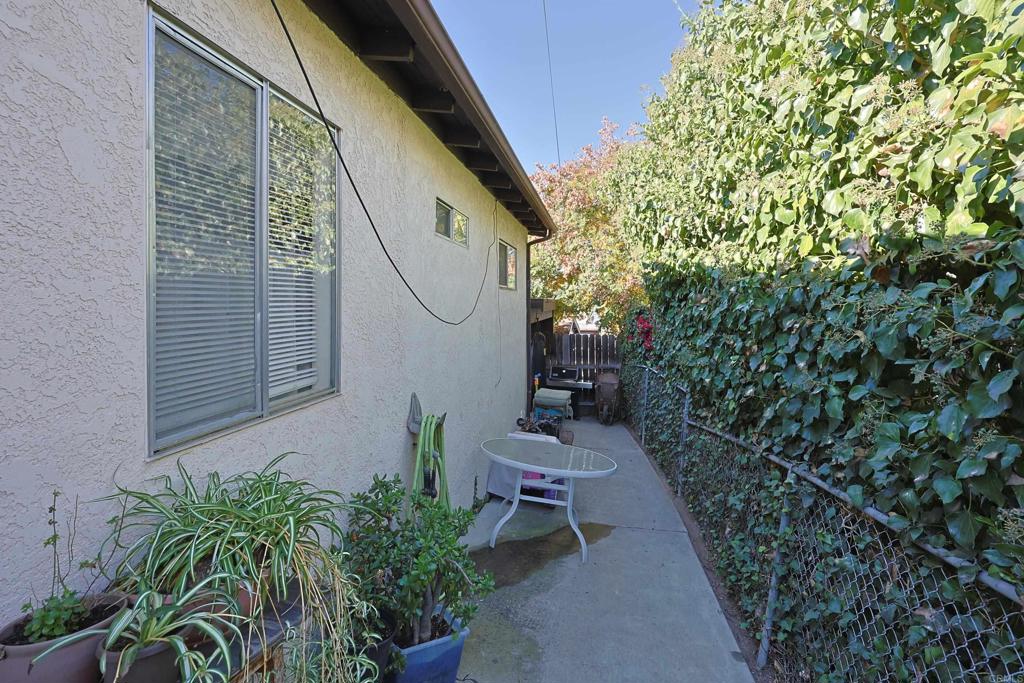 4026 30 N Bonita Street Property Photo 35