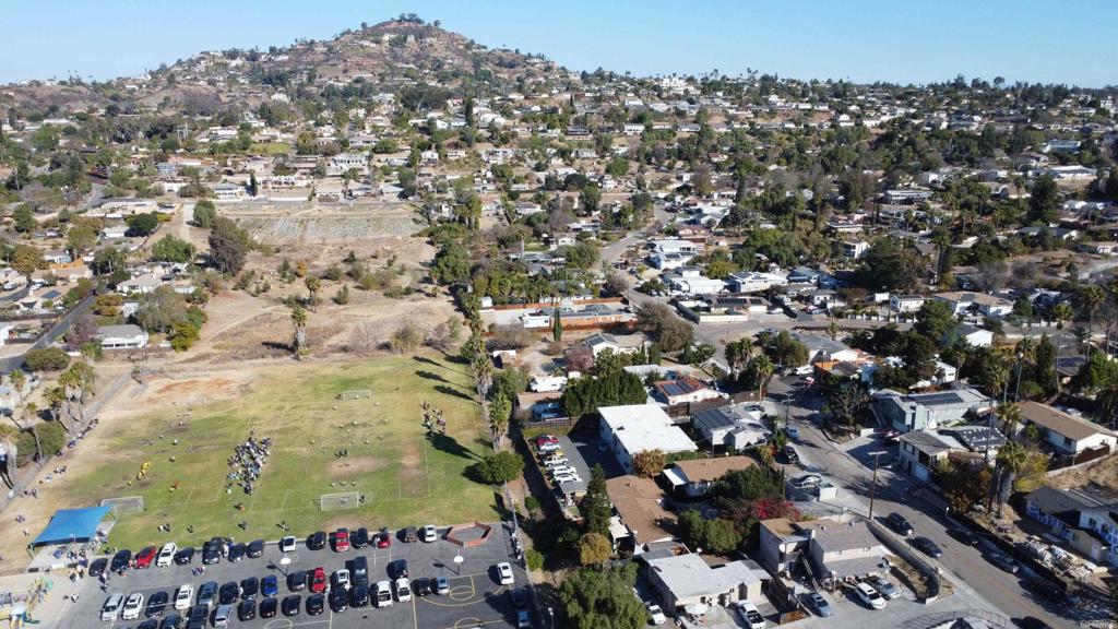 4026 30 N Bonita Street Property Photo 66