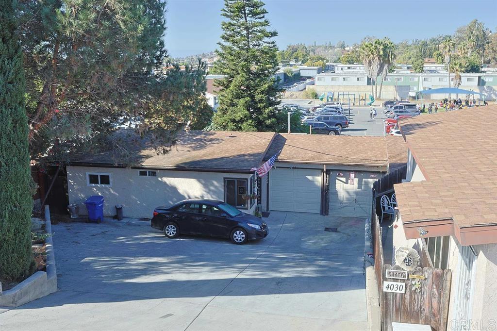 4026 30 N Bonita Street Property Photo 1