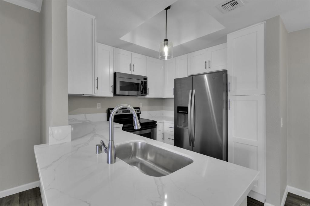 2020 Camino De La Reina 2114 Property Photo 6