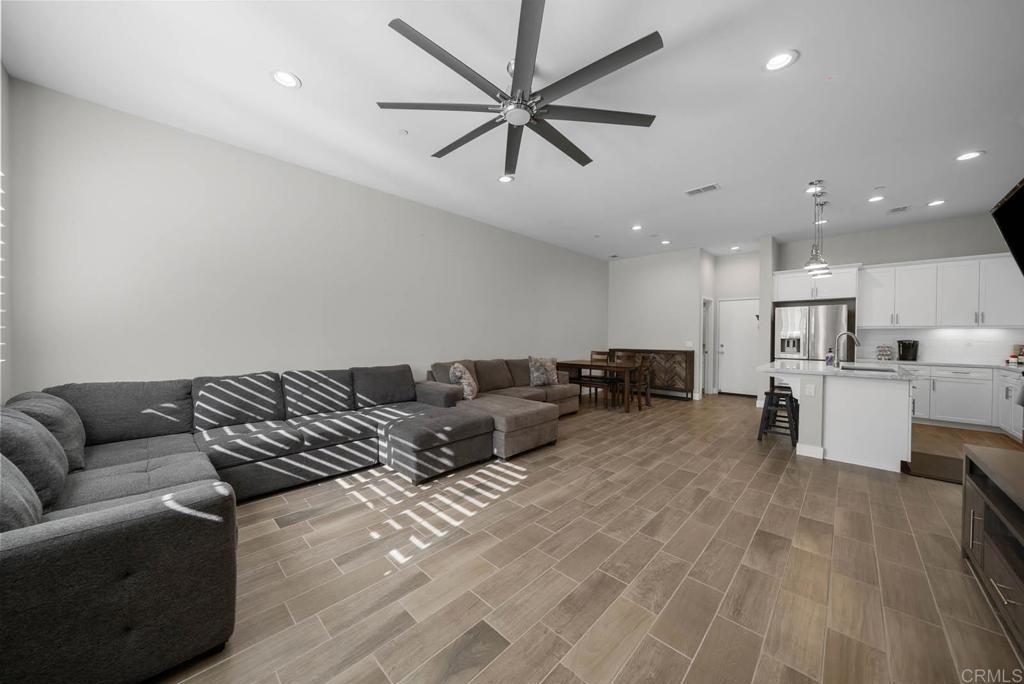 7544 Canyon Drive Property Photo 2