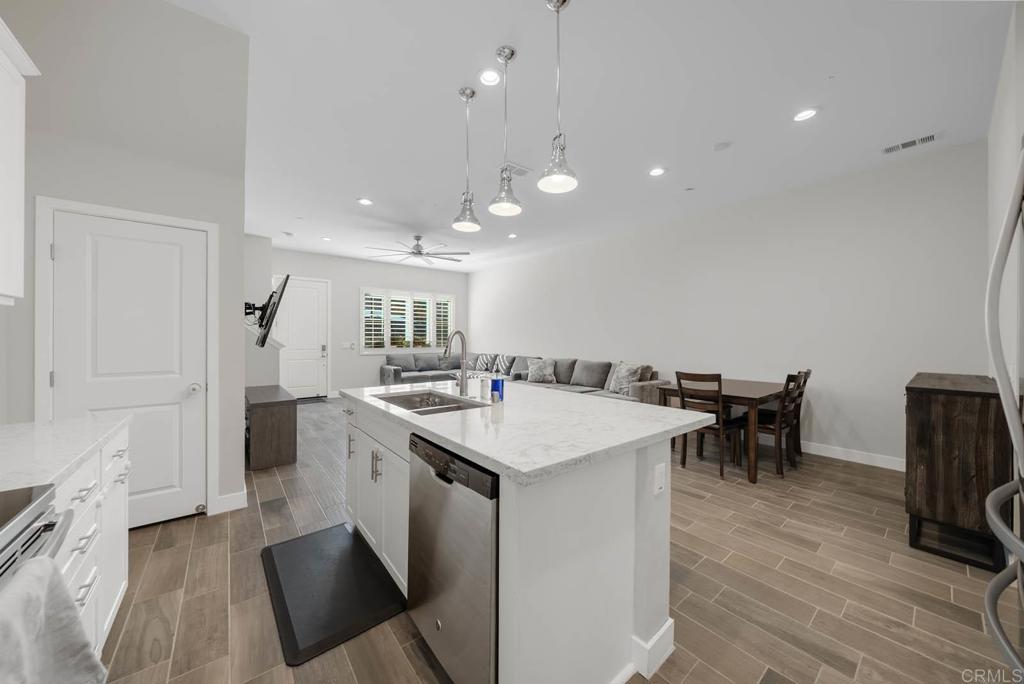 7544 Canyon Drive Property Photo 4