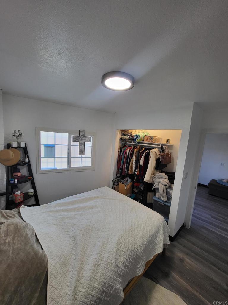 3615 Ocean View Boulevard Property Photo 5