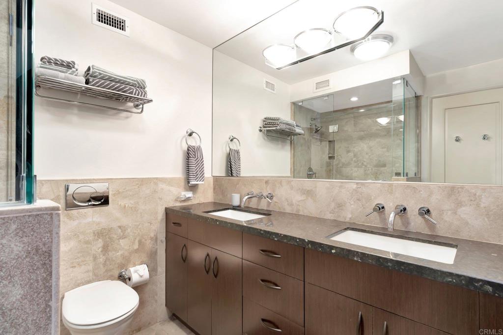 1770 Avenida Del Mundo 1608 Property Photo 23