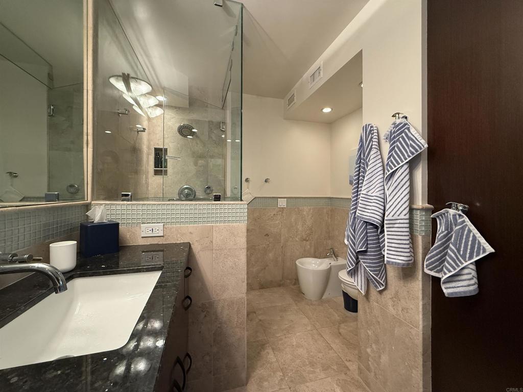 1770 Avenida Del Mundo 1608 Property Photo 24