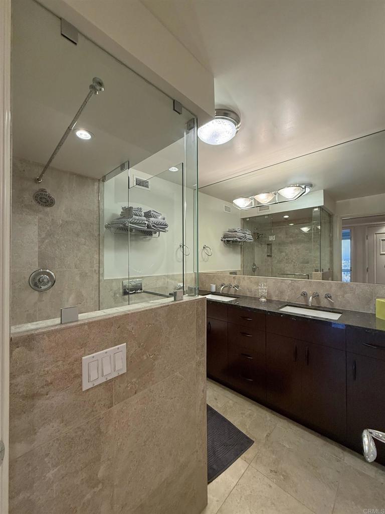 1770 Avenida Del Mundo 1608 Property Photo 25