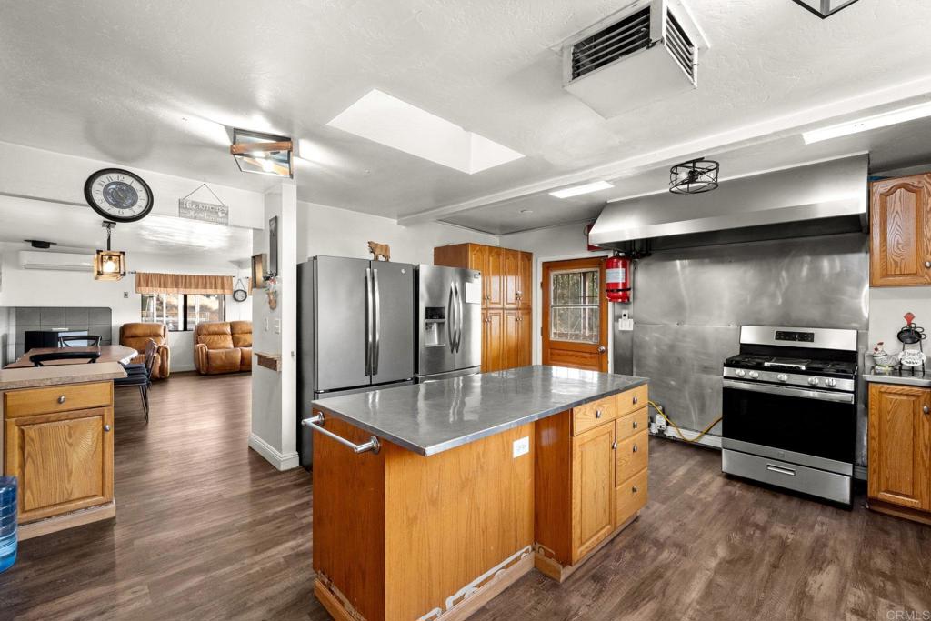 13610 Willow Road Property Photo 8
