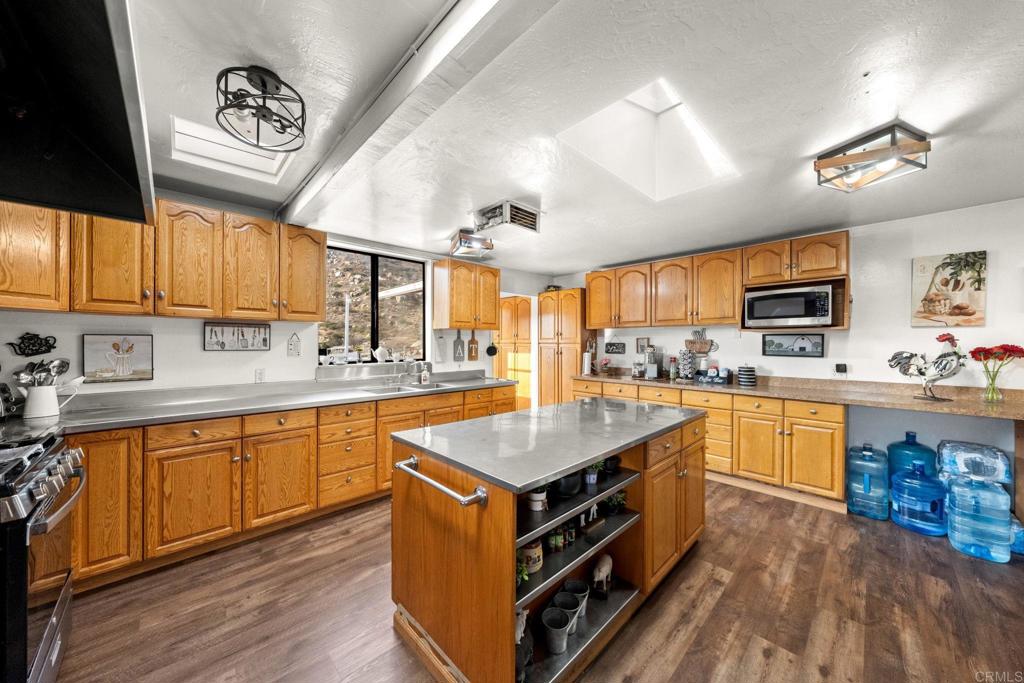 13610 Willow Road Property Photo 9