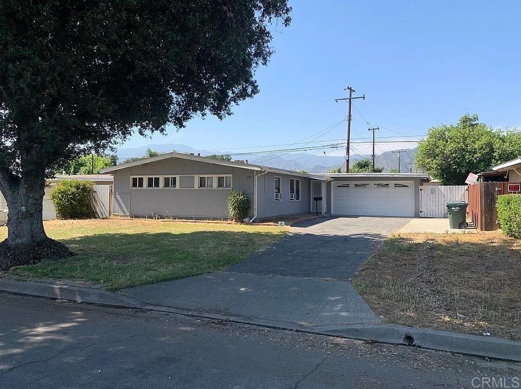 739 E Haltern Street Property Photo