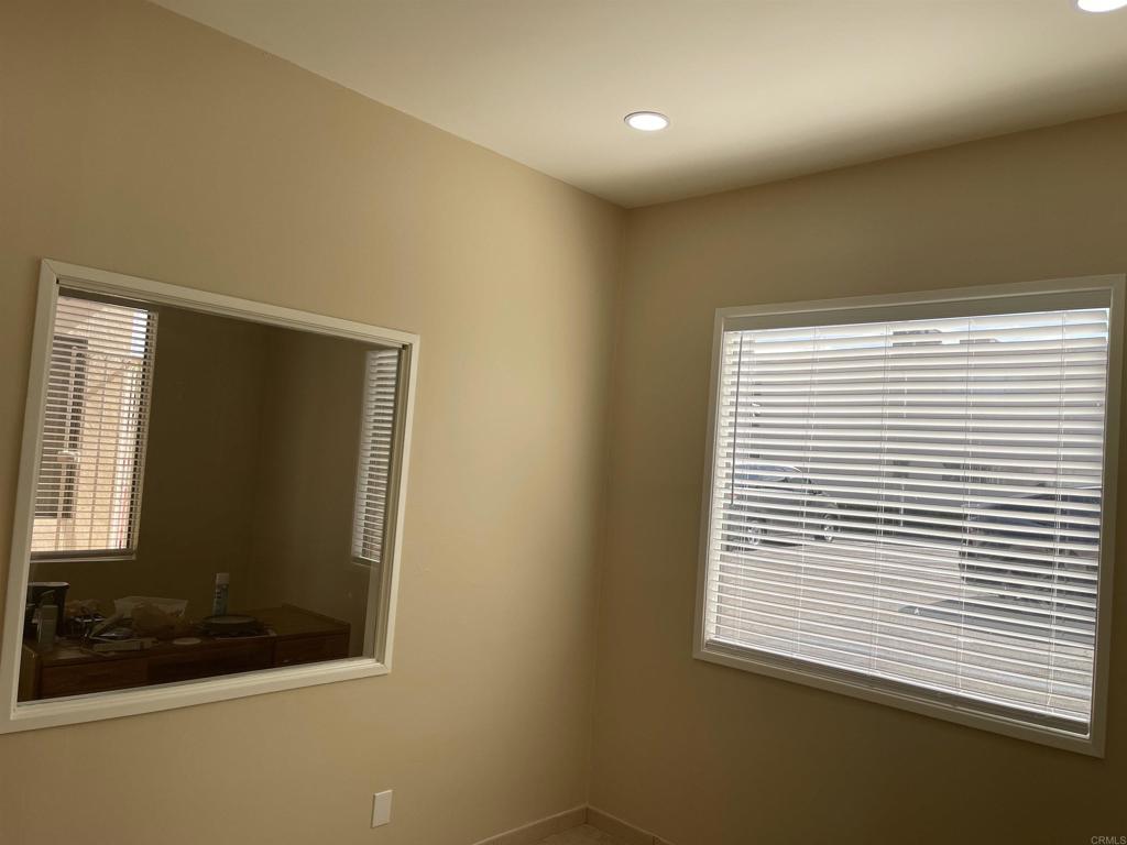 175 W Lexington Avenue Property Photo 6
