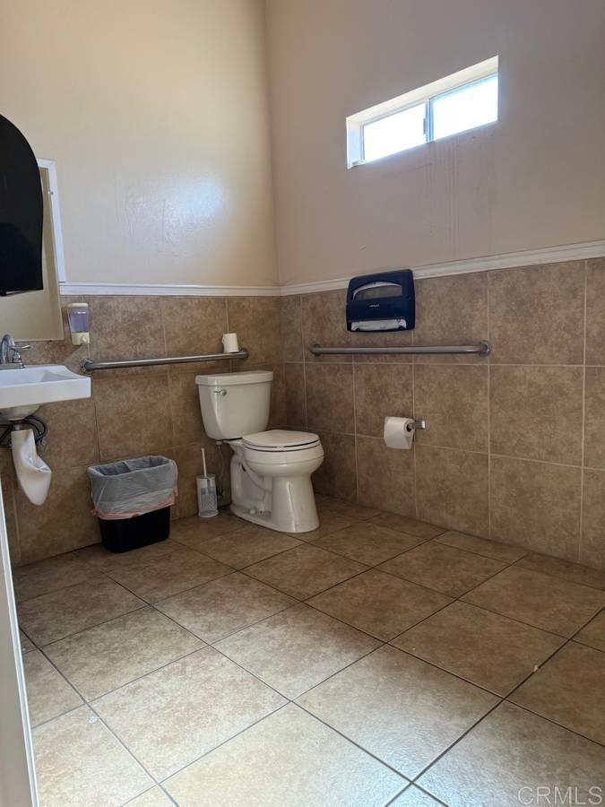 175 W Lexington Avenue Property Photo 8