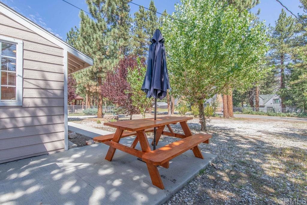 220 E Mojave Boulevard Property Photo 28