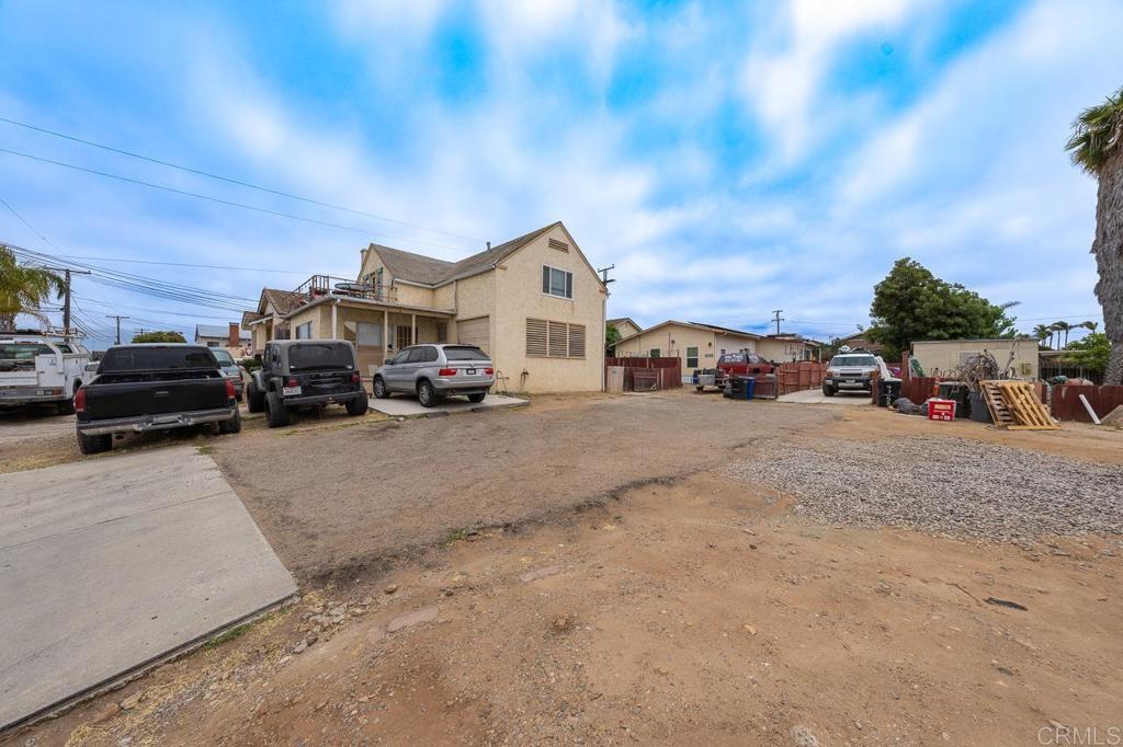 475 Oxford Street Property Photo 16
