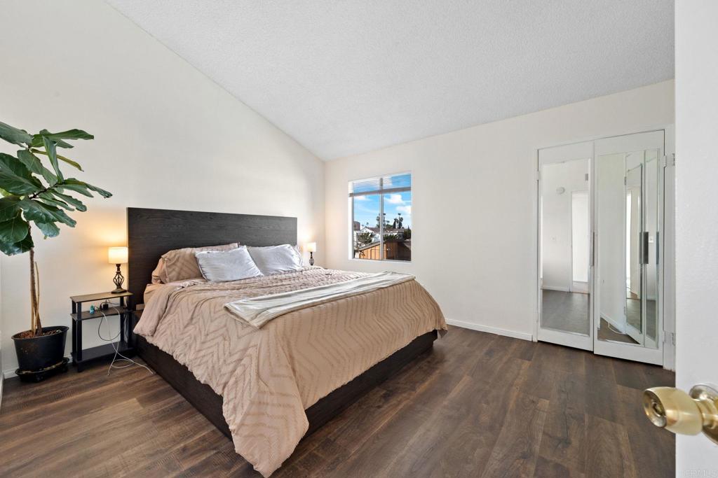 471 S Lincoln Avenue Property Photo