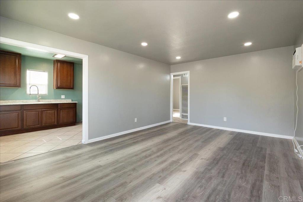 3260 64 Steel Street Property Photo 5