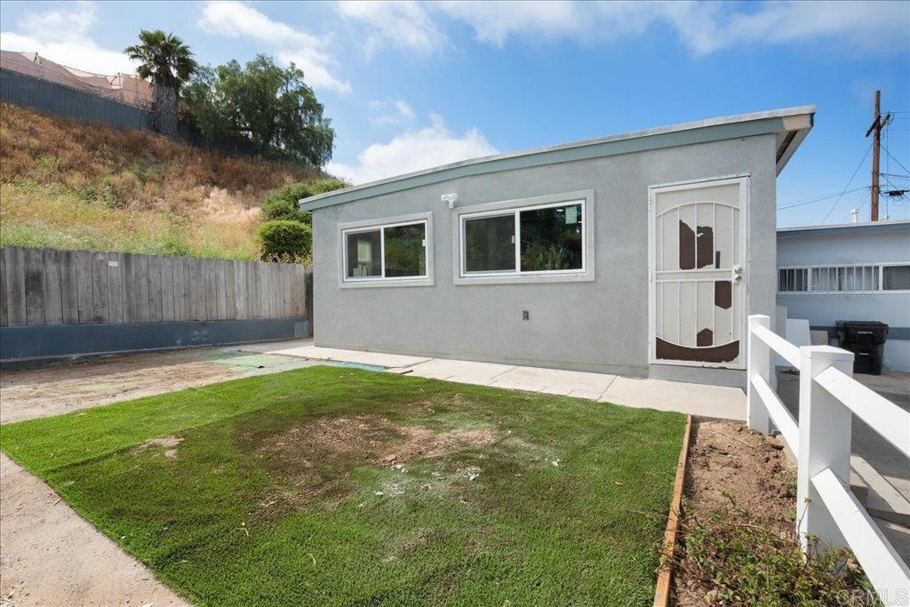 3260 64 Steel Street Property Photo 12