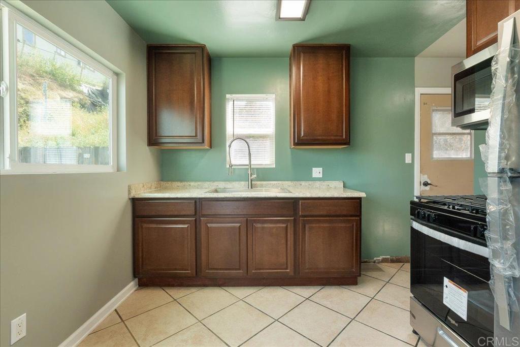 3260 64 Steel Street Property Photo 13
