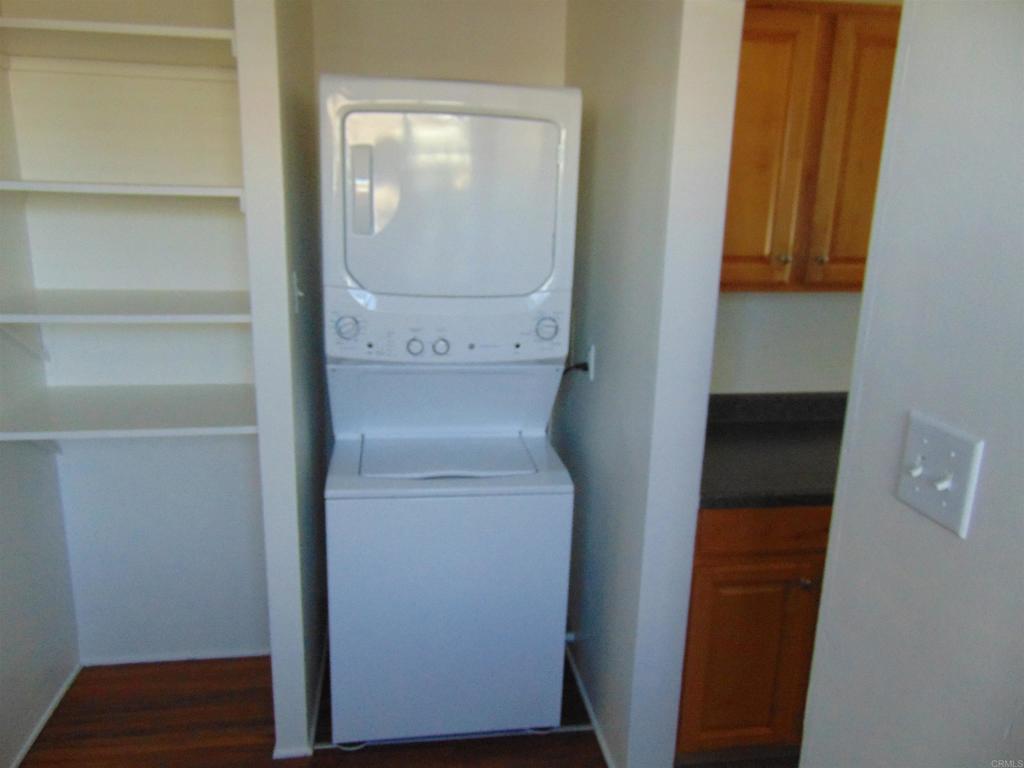 7126 7128 Hyatt Street Property Photo 9