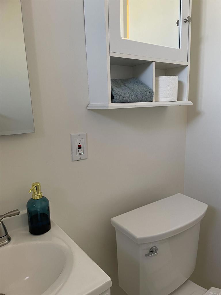 7126 7128 Hyatt Street Property Photo 14