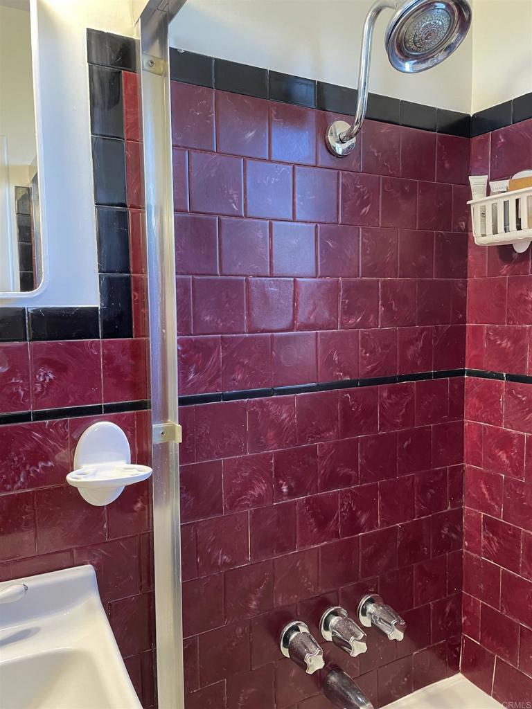 7126 7128 Hyatt Street Property Photo 20