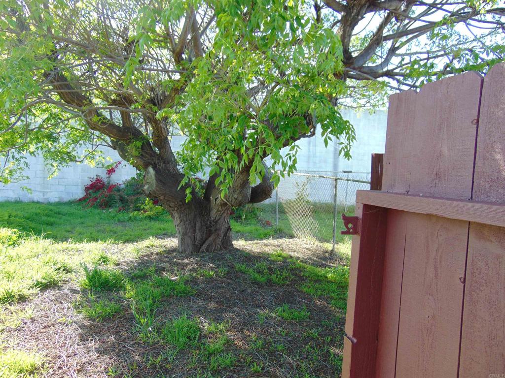 7126 7128 Hyatt Street Property Photo 25