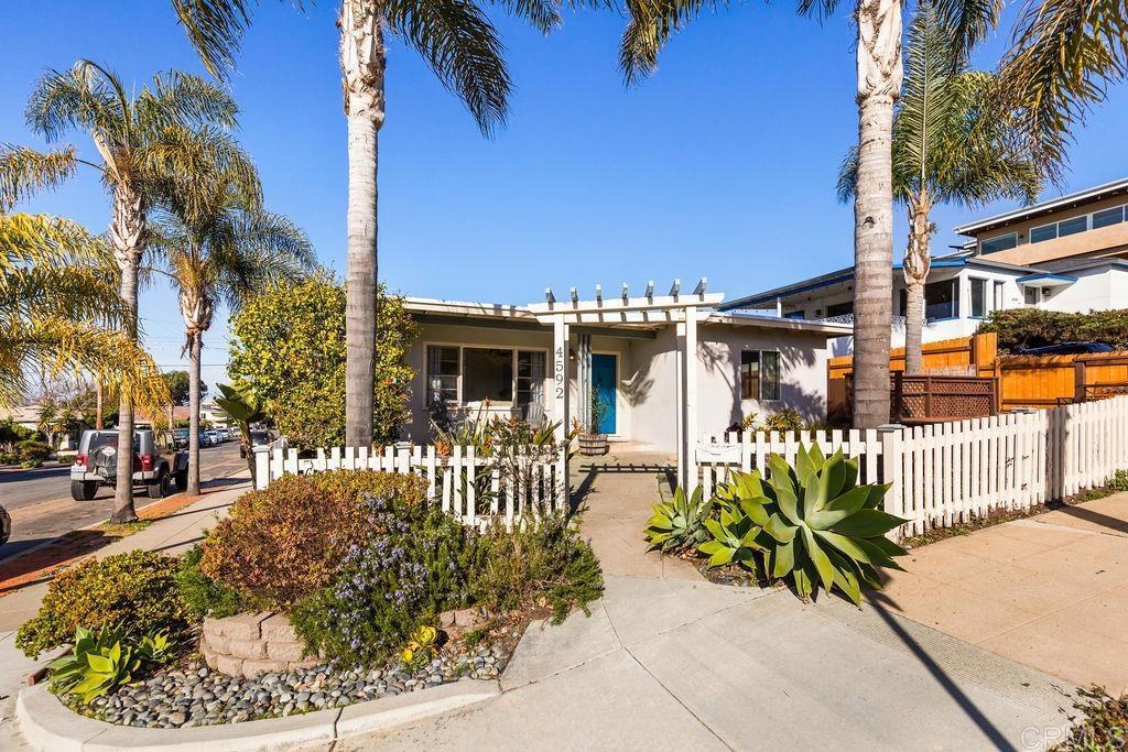 Point Loma Real Estate Listings Main Image