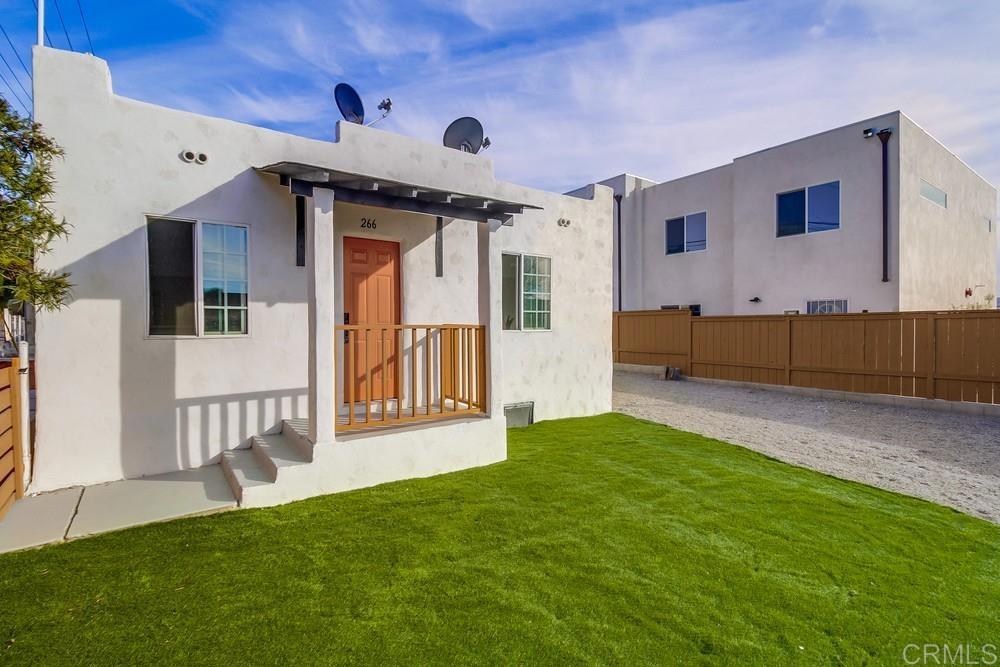 266 E Park Avenue Property Photo