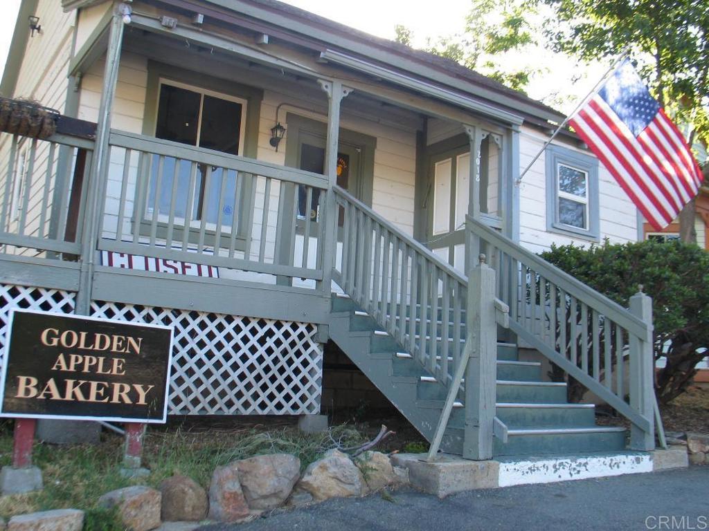 2000 Main Street Property Photo