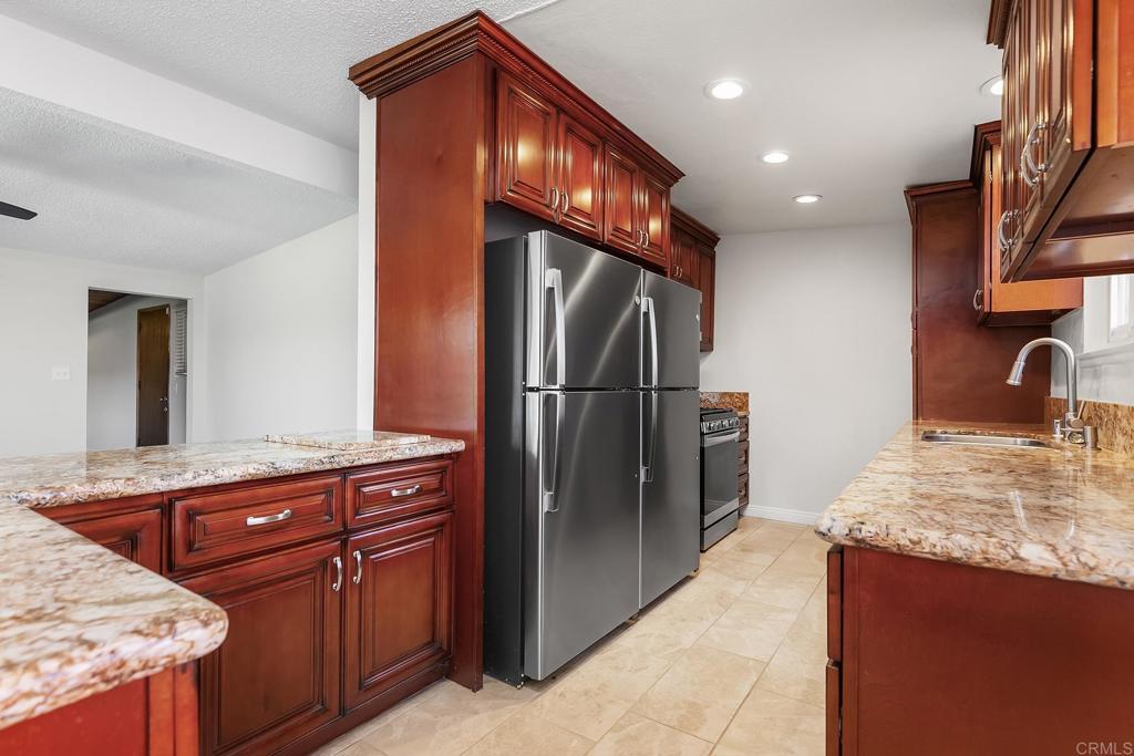 129 S Ivory Ave Property Photo