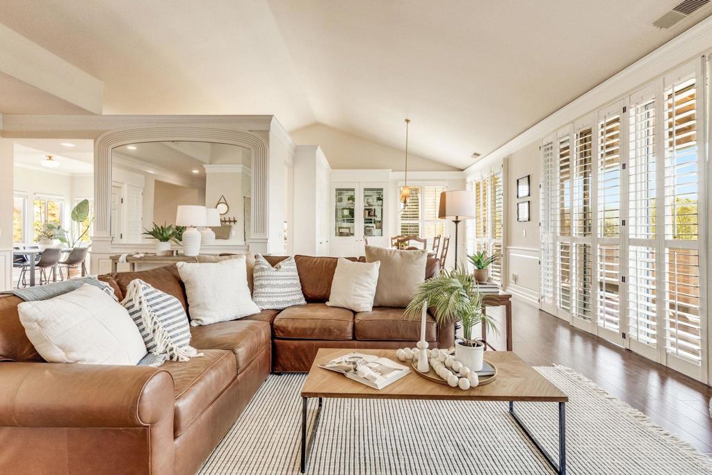 77 Via Larga Property Photo