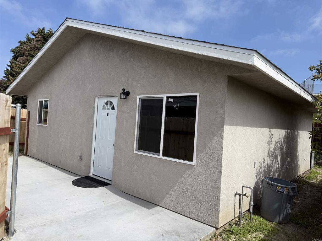 1531 Oleander Ave 2 Property Photo 1