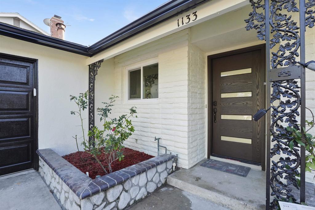1133 S Chantilly Street Property Photo
