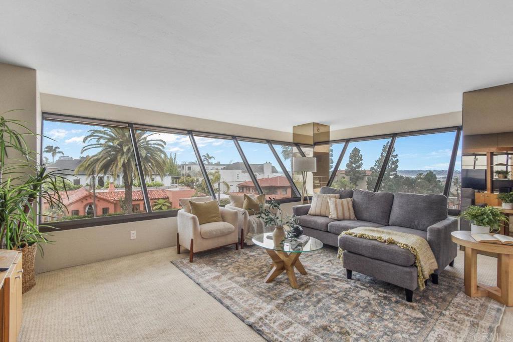 230 W Laurel Street 506