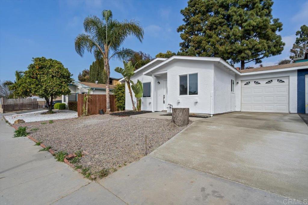 282 Lustrosos Street Property Photo 1
