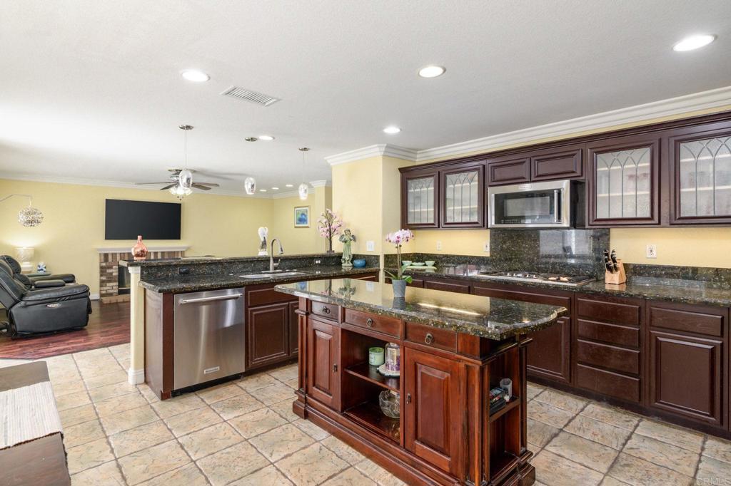 1408 Appalachian Place Property Photo 7