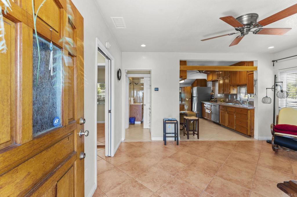 4518 Dwight Street Property Photo 4