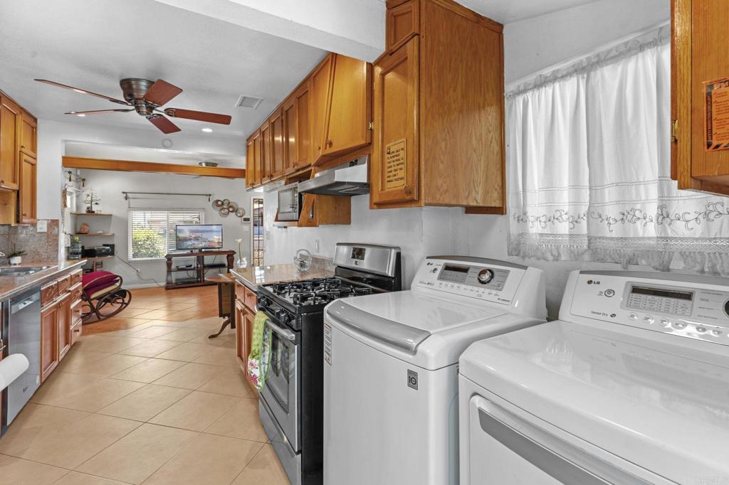 4518 Dwight Street Property Photo 13