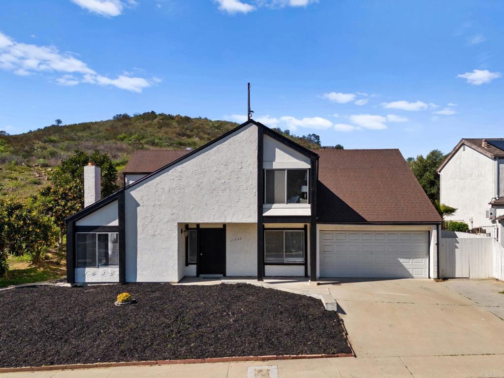 11526 Almazon Street Property Photo 1